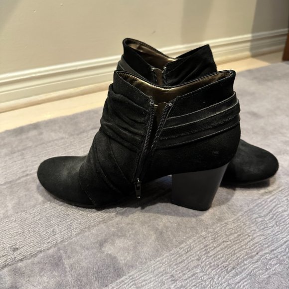 Andrew Geller Booties - Picture 2 of 3